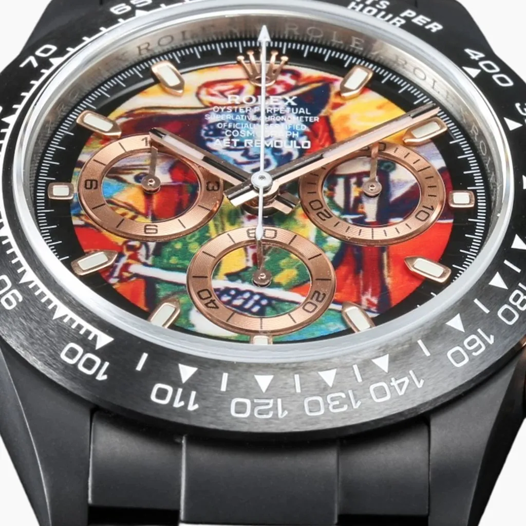 Rolex Daytona 彩色艺术表盘男士计时手表,黑色外圈、玫瑰金小表盘和运动表链设计