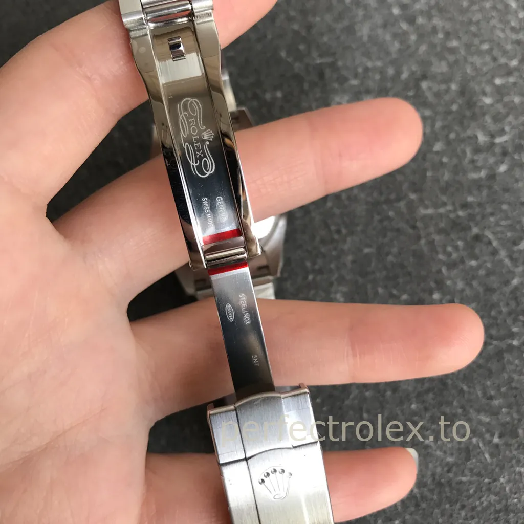 Rolex-Oyster-Perpetual-277200-0007-Ice-Blue-Dial-31mm-904L-Steel-Automatic-Everyday-Replica-Watch-Buckle-Details-1