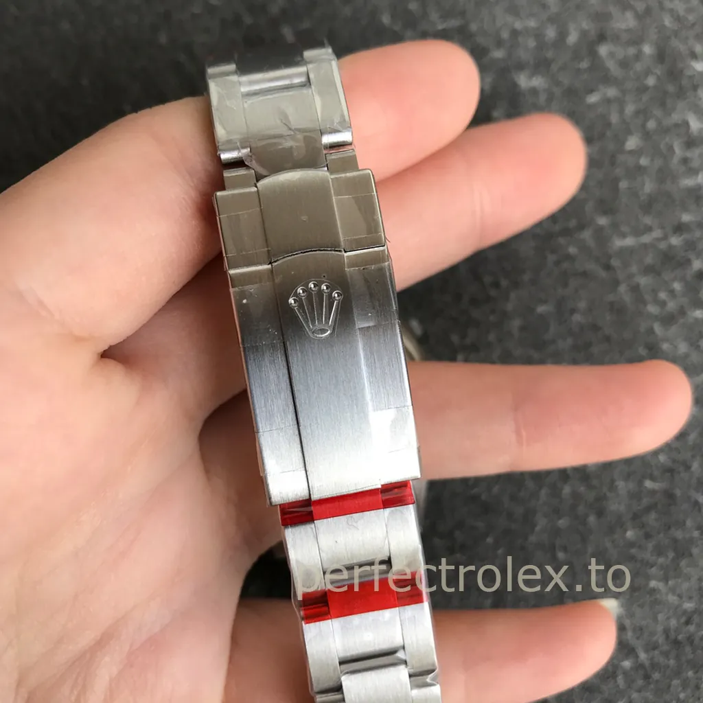 Rolex-Oyster-Perpetual-277200-0007-Ice-Blue-Dial-31mm-904L-Steel-Automatic-Everyday-Replica-Watch-Buckle-View-1