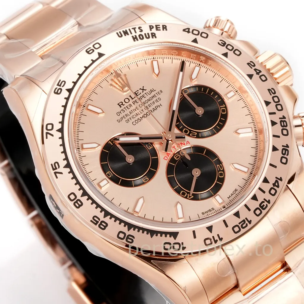 Rolex Cosmograph Daytona Everose gold chronograph watch with a pink dial, black subdials, tachymeter bezel, and Oyster bracelet.
