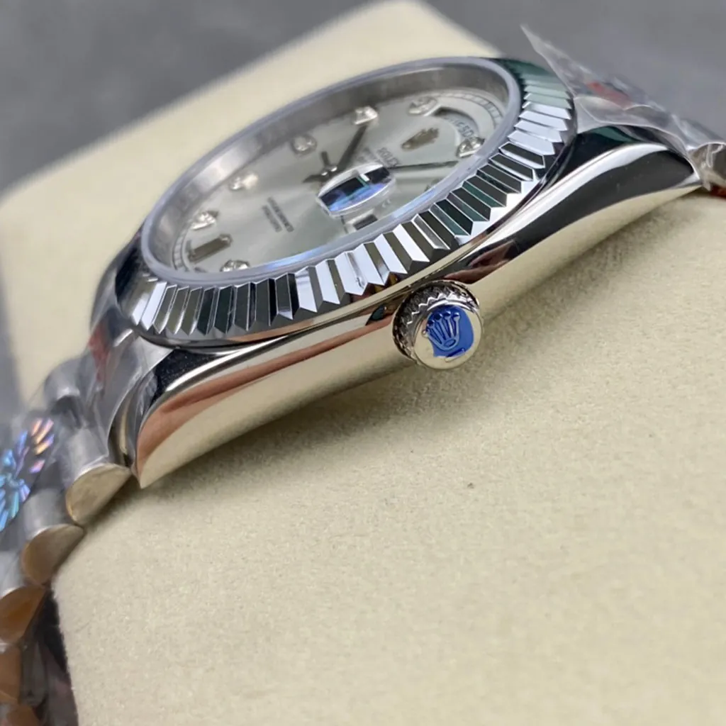 Rolex-Day-Date-218239-0006-Best-Replica-Watch-with-Silver-Sunburst-Diamond-Marker-Dial-Right-Side-View