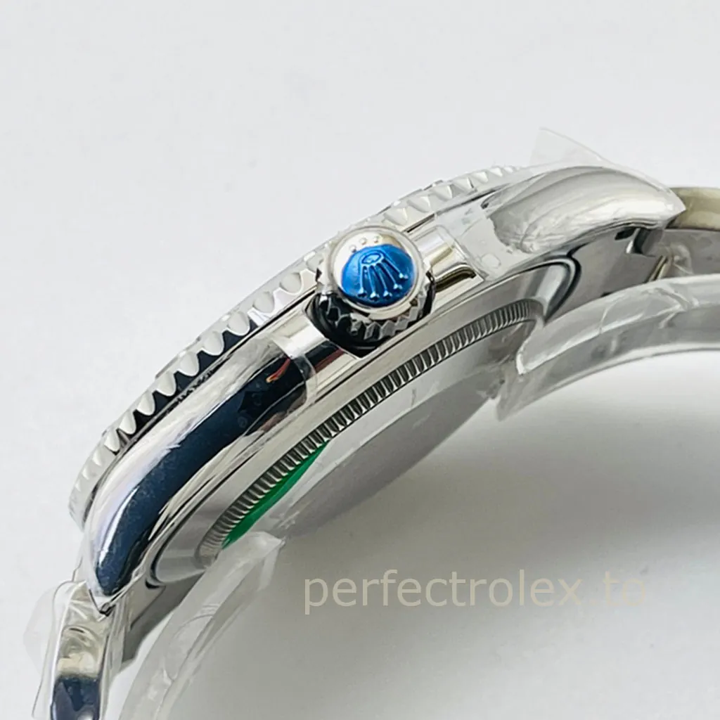 Rolex-Yacht-Master-M126622-0002-Super-Clone-Watch-40mm-Blue-Sunburst-Dial-Platinum-Style-Bezel-Right-Side-View