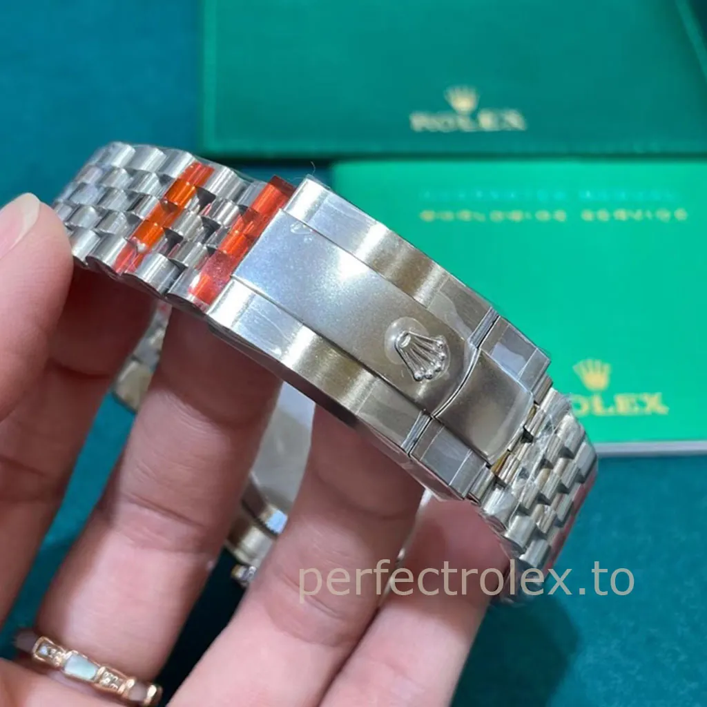 Rolex-Datejust-41-M126334-0018-Super-Clone-Watch-Black-Dial-Fluted-Bezel-Jubilee-Bracelet-Buckle-View-1