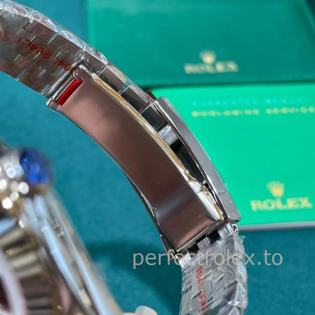 Rolex-Datejust-41-M126334-0018-Super-Clone-Watch-Black-Dial-Fluted-Bezel-Jubilee-Bracelet-Buckle-Details-1