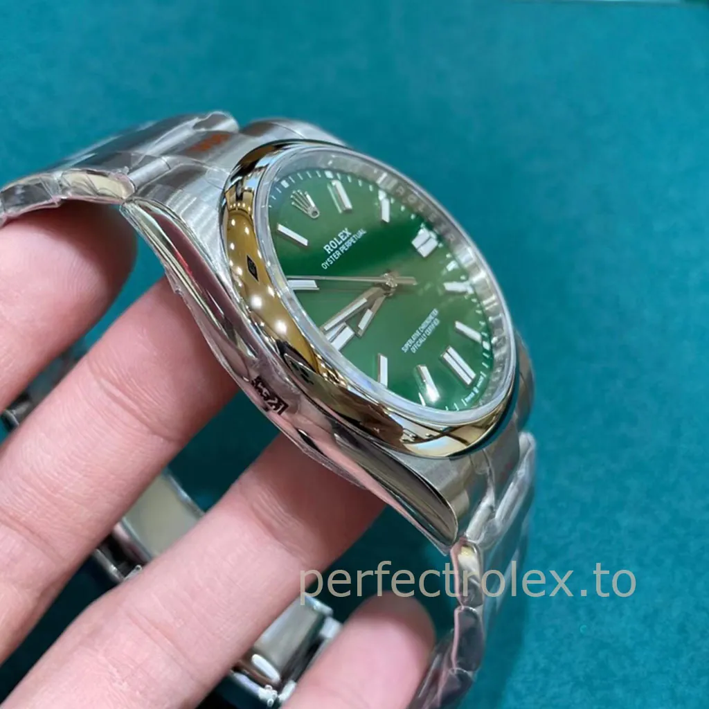 Rolex-Oyster-Perpetual-M124300-Best-Replica-Watch-41mm-Green-Dial-Oystersteel-Bracelet-Left-Side-View