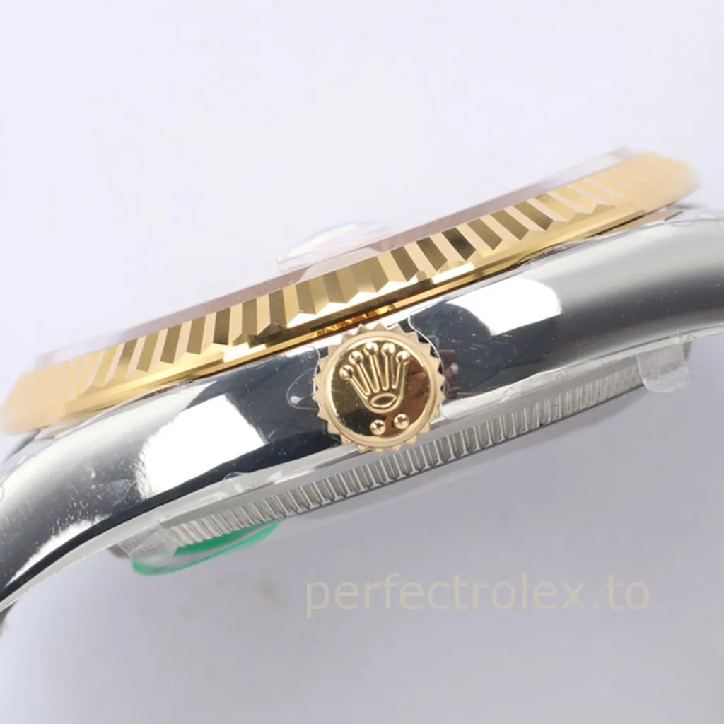 Rolex-Datejust-126233-0038-Golden-Palm-Motif-Dial-Replica-Watch-Two-Tone-Oyster-Bracelet-Right-Side-View