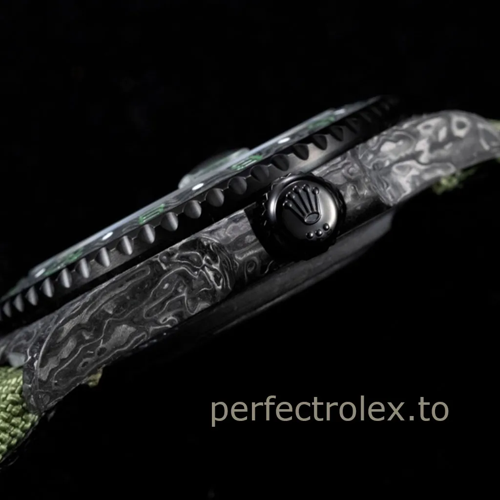 Rolex-GMT-Master-II-DIW-Carbon-Fiber-Green-Dial-Custom-Sports-Replica-Watch-Right-Side-View