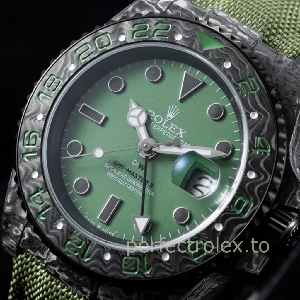 Rolex-GMT-Master-II-DIW-Carbon-Fiber-Green-Dial-Custom-Sports-Replica-Watch-Dial-Detail-1