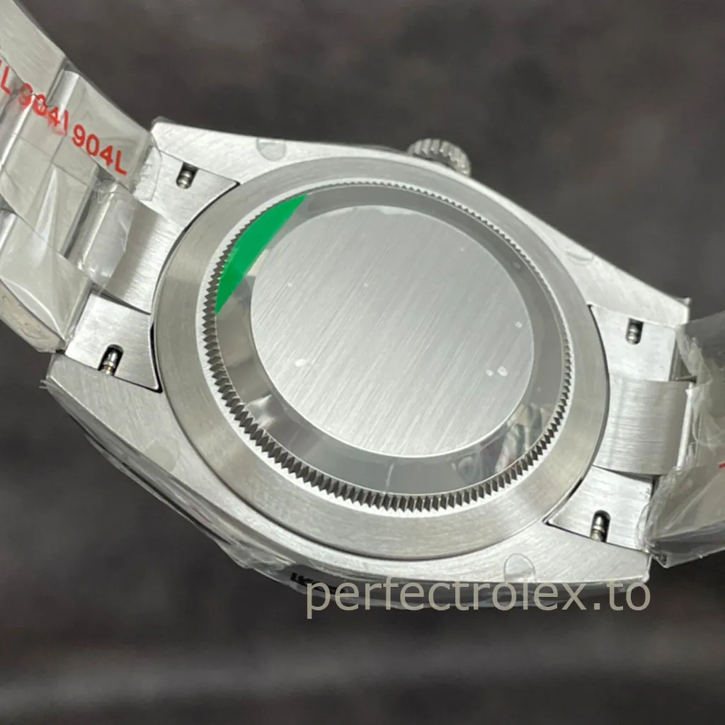 Rolex-Oyster-Perpetual-M124300-Best-Super-Clone-Luxury-Watch-41mm-Red-Dial-Oystersteel-Bracelet-Back-View