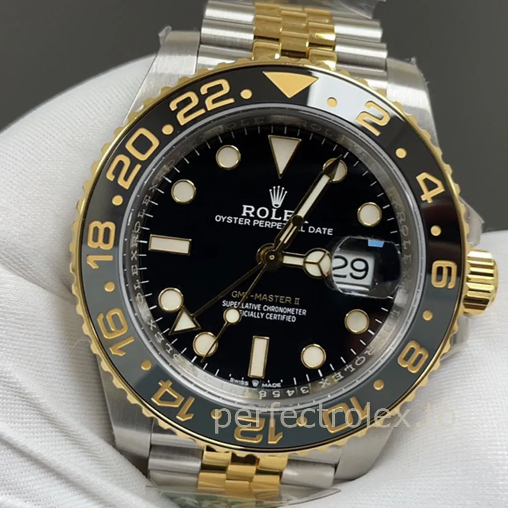 Rolex-GMT-Master-II-M126713GRNR-Black-Gray-Bezel-Two-Tone-40mm-Jubilee-Replica-Watch-Dial-Detail-1