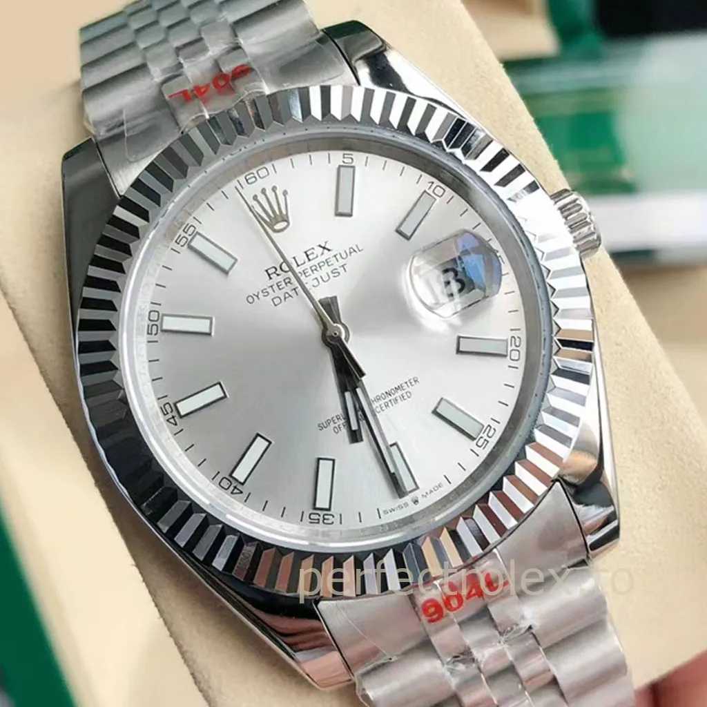 Rolex-Datejust-M126334-0004-Silver-Sunburst-Dial-41mm-Fluted-Bezel-Jubilee-Bracelet-Replica-Watch-Dial-Detail-1
