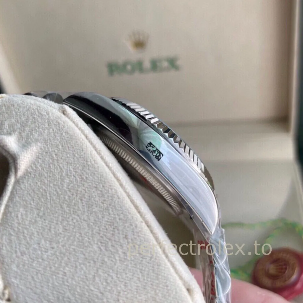 Rolex-Datejust-126234-Blue-Textured-Dial-36mm-Jubilee-Bracelet-Replica-Watch-Left-Side-View