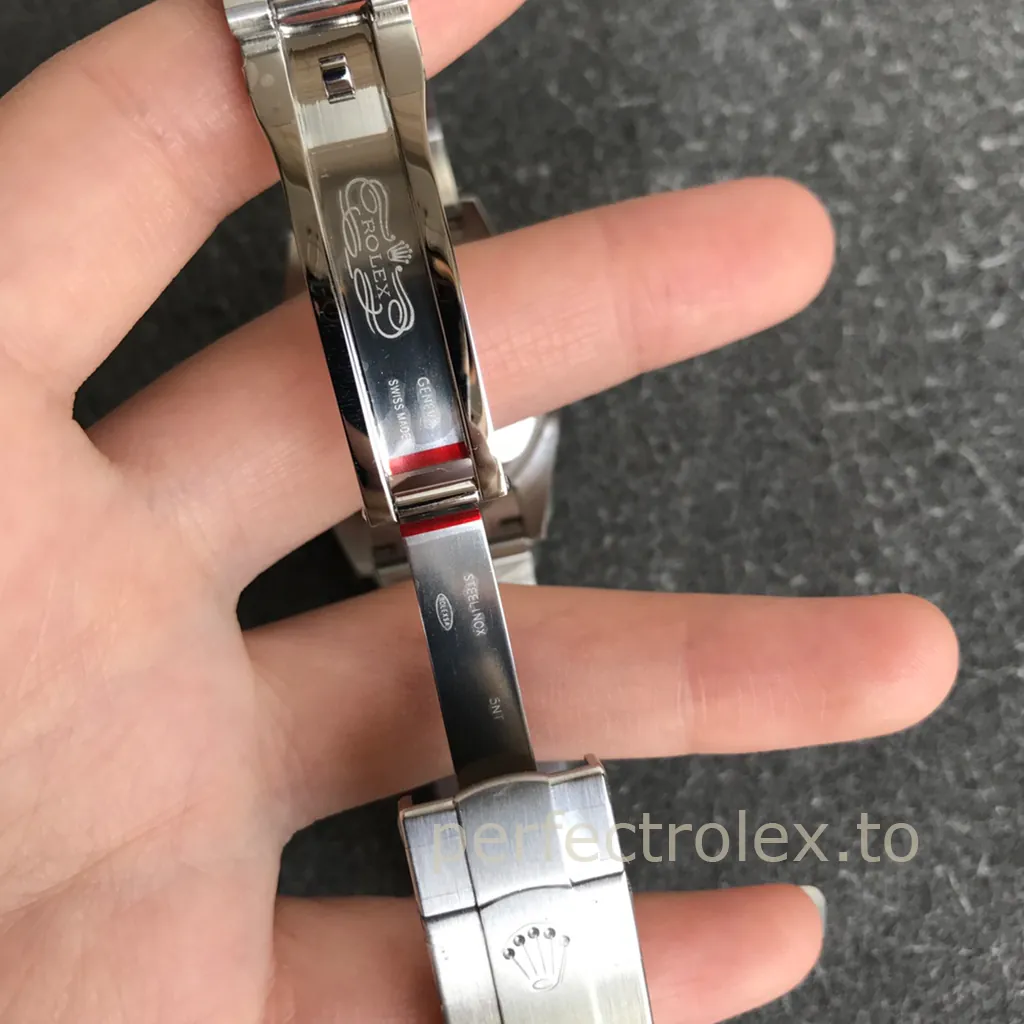 Rolex-Oyster-Perpetual-277200-0002-Super-Clone-Watch-31mm-Black-Dial-Minimalist-Buckle-Details-1