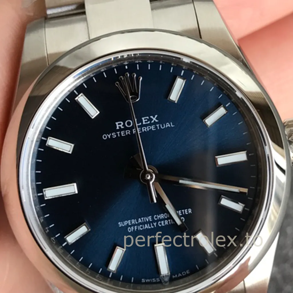 Rolex-Oyster-Perpetual-277200-0003-Replica-31mm-Blue-Dial-Minimalist-Automatic-Watch-Dial-Detail-1