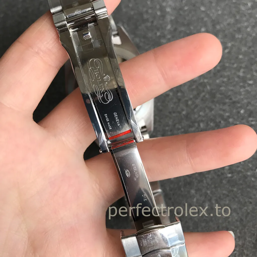 Rolex-Sky-Dweller-326934-0003-Blue-Dial-42mm-904L-Steel-Dual-Time-Zone-Business-Travel-Replica-Watch-Buckle-Details-1