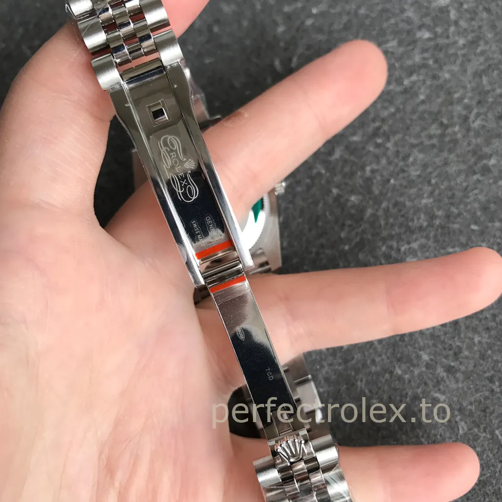 Rolex-Datejust-Gray-Sunburst-Dial-Model-178274-Replica-Watch-31mm-Fluted-Bezel-and-Jubilee-Bracelet-Buckle-Details-1