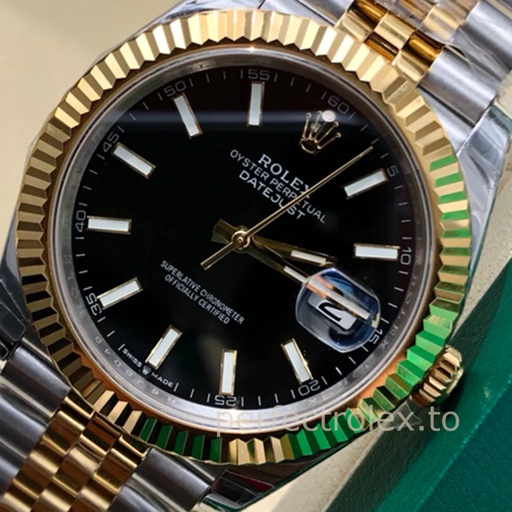 Rolex-Datejust-126333-0014-Black-Dial-41mm-Super-Clone-Watch-with-Fluted-Bezel-Dial-Detail-1