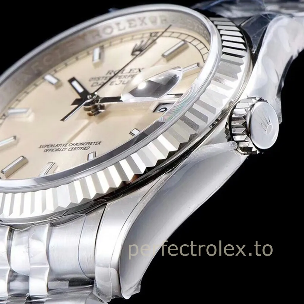 Rolex-Datejust-Silver-Sunray-Dial-116234-Super-Clone-Watch-36mm-Fluted-Bezel-Right-Side-View-1