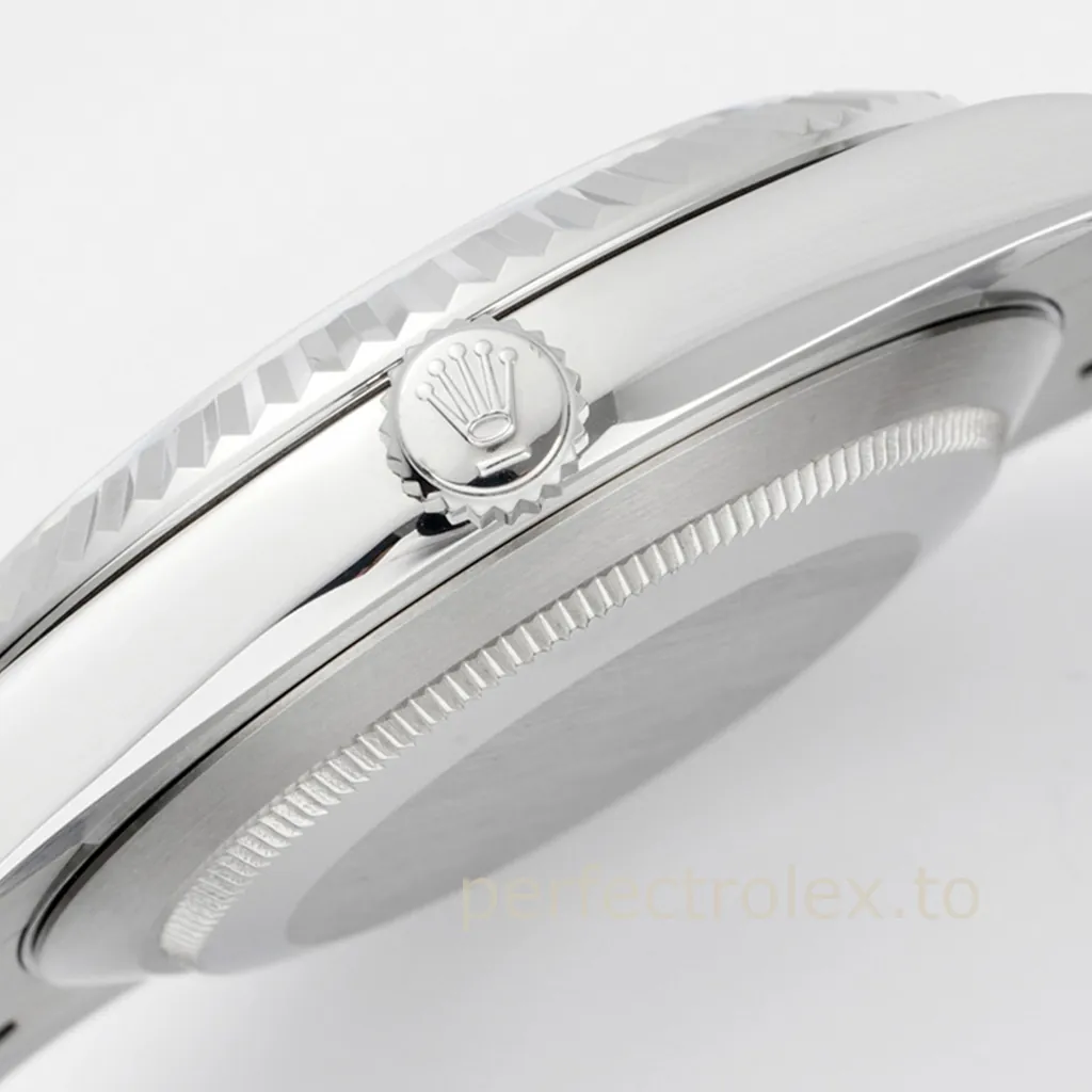 Rolex-Datejust-41-M126334-0013-Grey-Dial-Luxury-Replica-Watch-Fluted-Bezel-and-Oyster-Bracelet-Right-Side-View