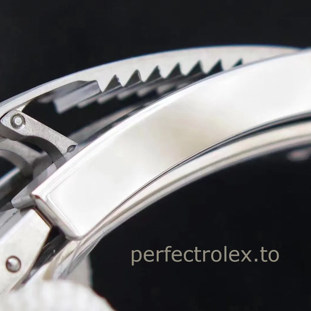Rolex-Sea-Dweller-116660-Deepsea-44mm-904L-Stainless-Steel-Black-Dial-Dive-Super-Clone-Watch-Buckle-Details-1