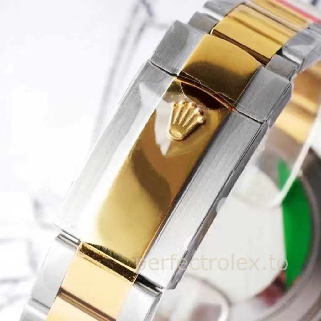 Rolex-Sky-Dweller-42mm-Ref-326933-0001-Champagne-Dial-with-9001-Movement-Super-Clone-Watch-Buckle-View-1