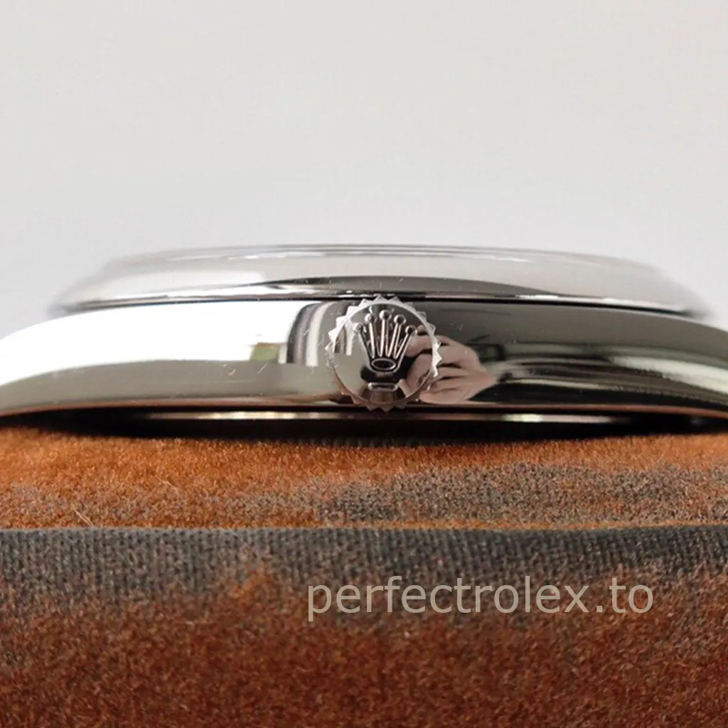 Rolex-Oyster-Perpetual-41-Black-Dial-Ref-124300-0002-41mm-Oystersteel-Calibre-3230-Replica-Watch-Right-Side-View