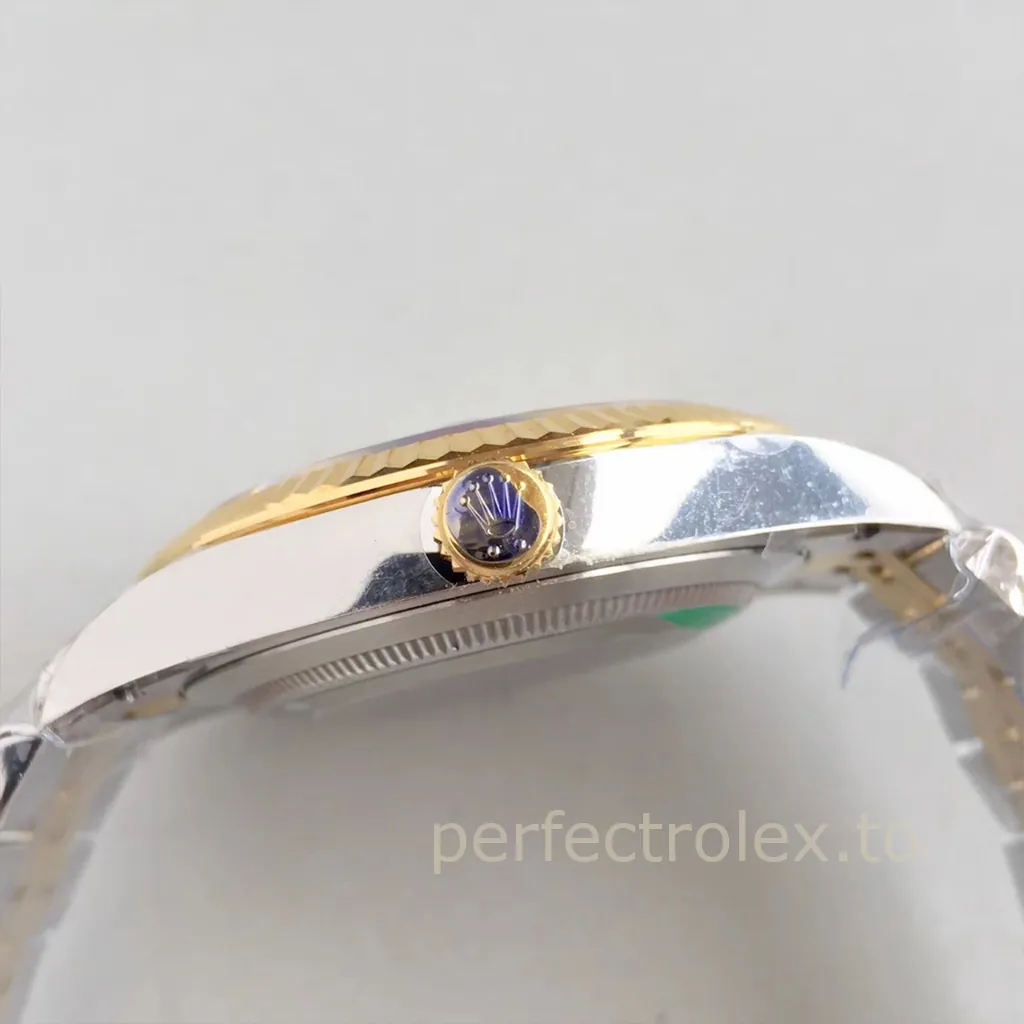 Rolex-Datejust-126333-Yellow-Rolesor-41mm-White-Dial-Jubilee-Bracelet-Calibre-3235-Replica-Watch-Right-Side-View