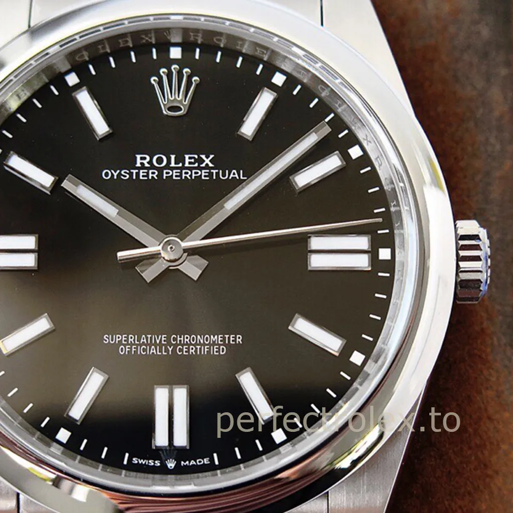 Rolex-Oyster-Perpetual-41-Black-Dial-Ref-124300-0002-41mm-Oystersteel-Calibre-3230-Replica-Watch-Dial-Detail-1