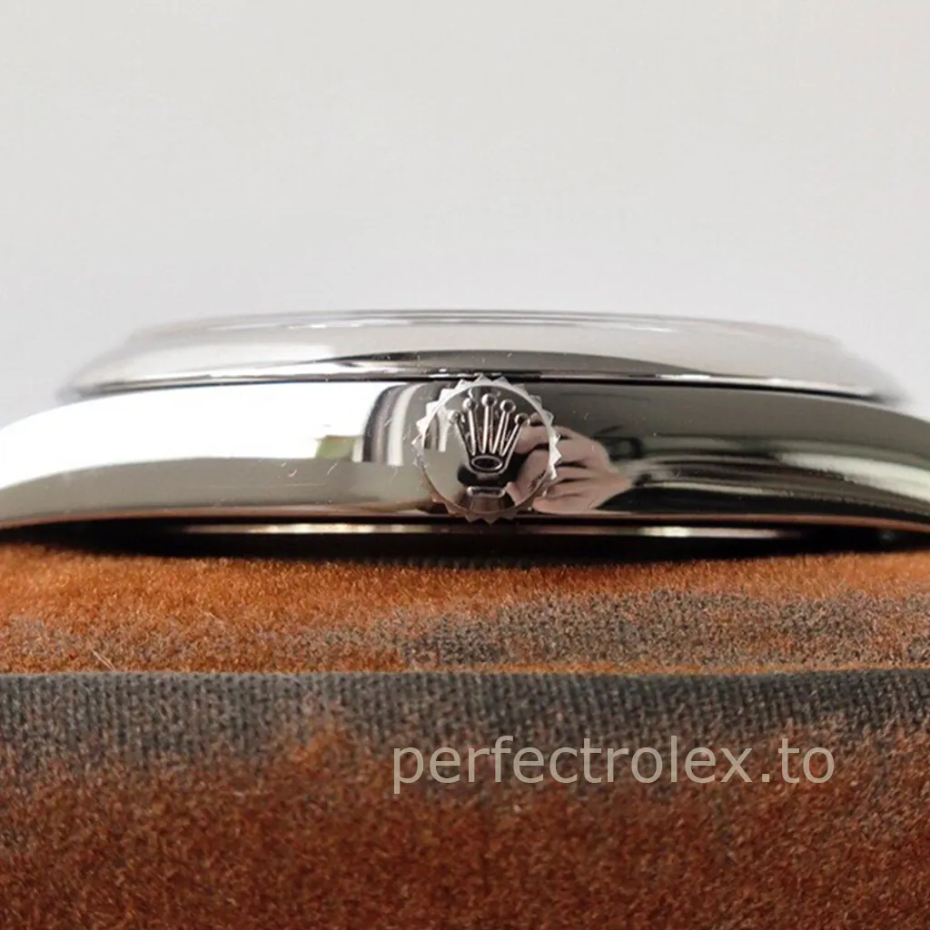 Rolex-Oyster-Perpetual-41-Ref-124300-0004-Yellow-Dial-41mm-Oystersteel-Calibre-3230-Replica-Watch-Right-Side-View