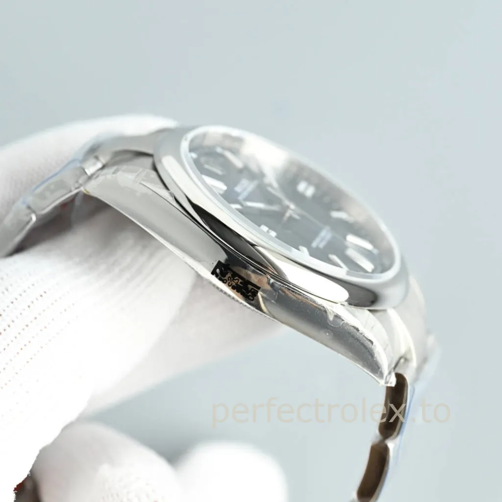 Rolex-Oyster-Perpetual-134300-0009-41mm-Deep-Blue-Sunburst-Dial-3230-Automatic-Super-Clone-Watch-Left-Side-View