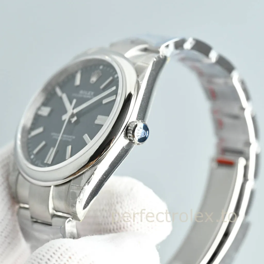 Rolex-Oyster-Perpetual-134300-0009-41mm-Deep-Blue-Sunburst-Dial-3230-Automatic-Super-Clone-Watch-Right-Side-View