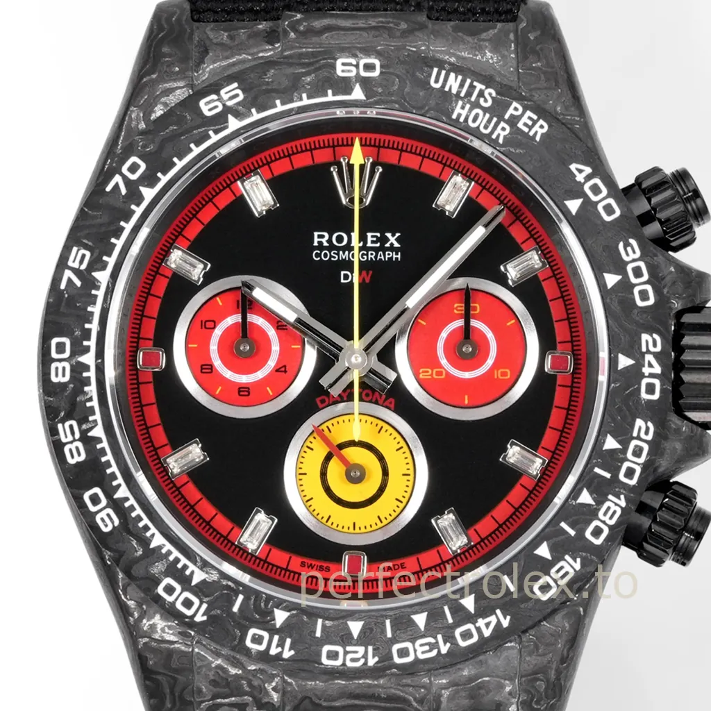 Rolex-Daytona-40mm-Carbon-Fiber-Custom-Chronograph-with-4130-Movement-Replica-Watch-Dial-Detail-1