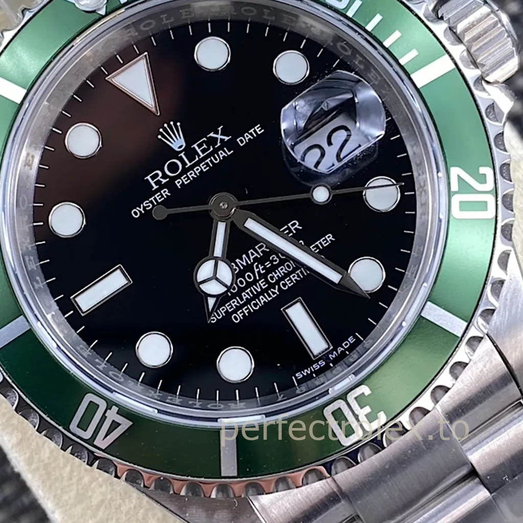 Rolex-Submariner-16610LV-Replica-Watch-40mm-with-904L-Steel-and-3135-Automatic-Movement-Dial-Detail-1