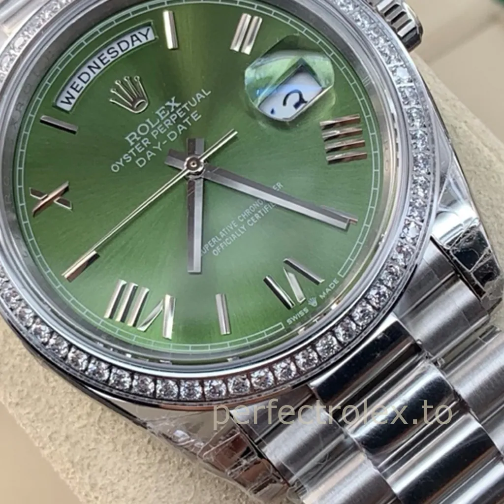 Rolex-Day-Date-228349RBR-0030-Replica-Watch-40mm-Green-Dial-with-904L-Steel-and-3255-Movement-Dial-Detail-1
