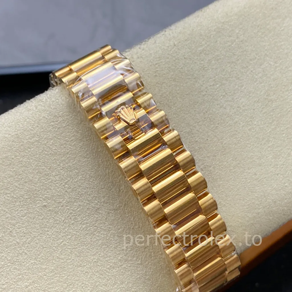 Rolex-Day-Date-M228238-0005-Champagne-Dial-40mm-3255-Automatic-Super-Clone-Watch-Strap-View-1