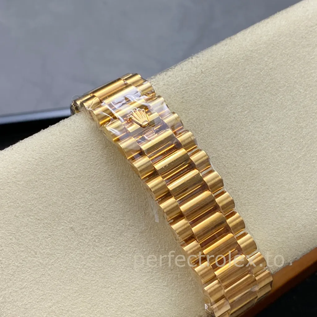 Rolex-Day-Date-Silver-Dial-M228238-0002-40mm-Gold-Tone-904L-Steel-Automatic-Super-Clone-Watch-Strap-View-1